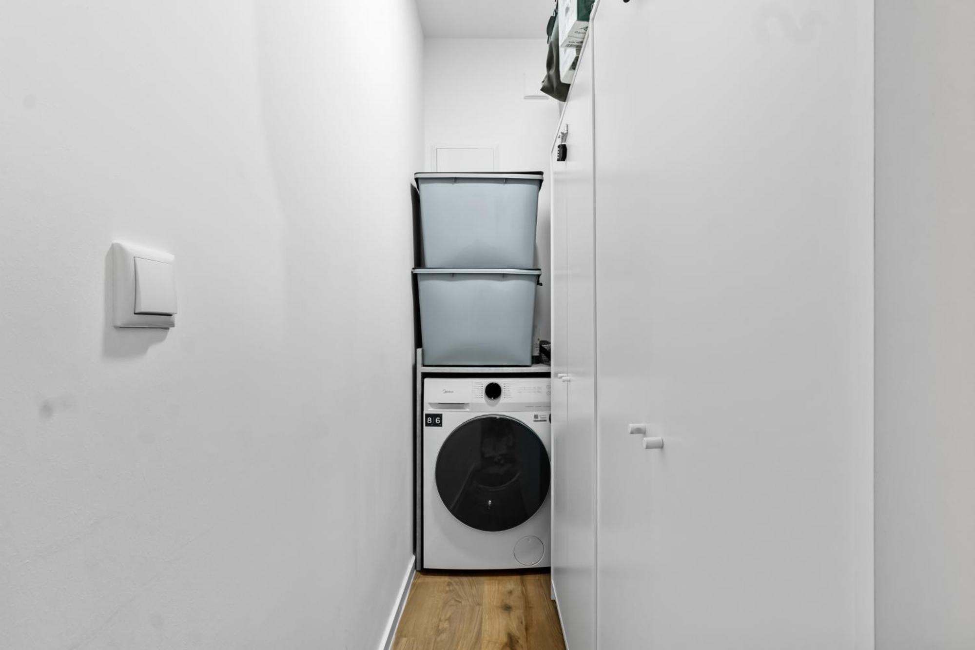 דירות שקאודיטז Design Luxus, Vollausstattung, Neubau, 30Min Hbf Leipzig 8, Naehe Flughfaen, Bmw, Dhl, Amazon מראה חיצוני תמונה